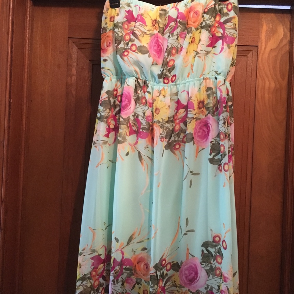 Sleeveless Maxi Dress